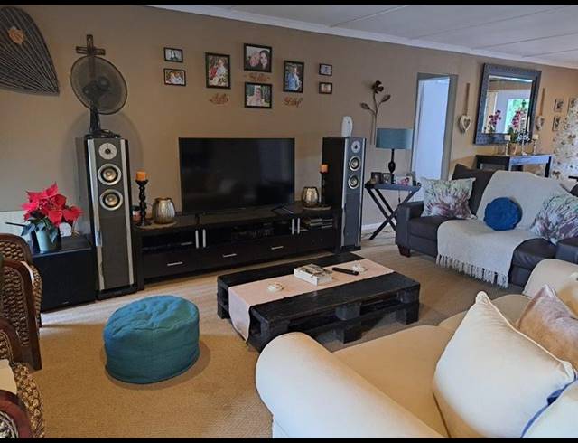 3 BEDROOM HOUSE FOR SALE IN DENNE-OORD